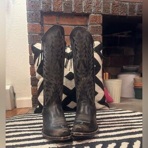 Black Distressed Western/Cowboy Boots by Free to Roam